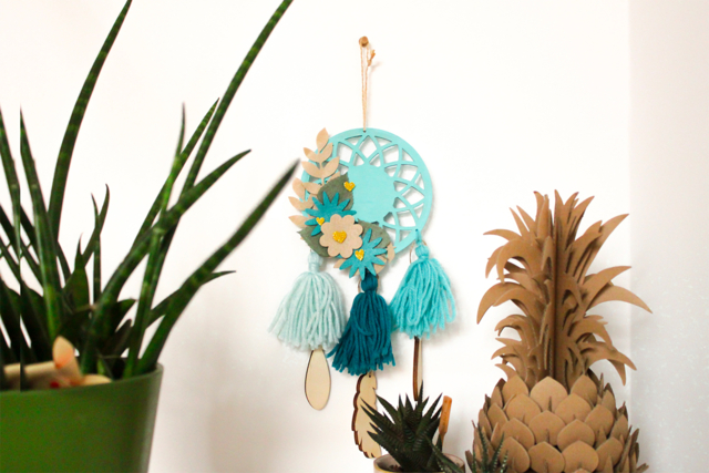 Large Pom Poms, Blue Gradient - 3 pcs - 3 - Craft Pom Poms - 10doigts.com - Pompons pour bricolage créatif - 10doigts.fr