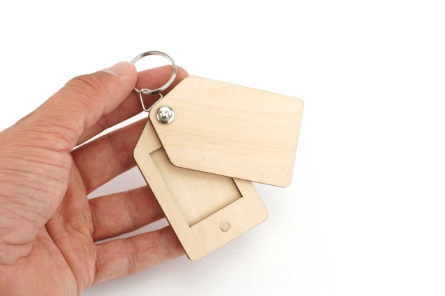 Wooden Identity Photo Keyring - 6 - Wooden Jewelry and Keychains - 10doigts.com - Bijoux et porte-clefs en bois - 10doigts.fr