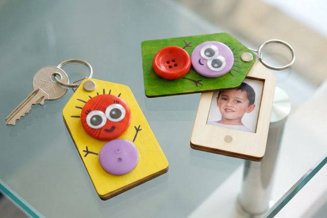 Colored Round Buttons - approximately 1200 pieces - 3 - Buttons - 10doigts.com - Boutons fantaisie et décoratifs pour tous vos DIY - 10doigts.fr