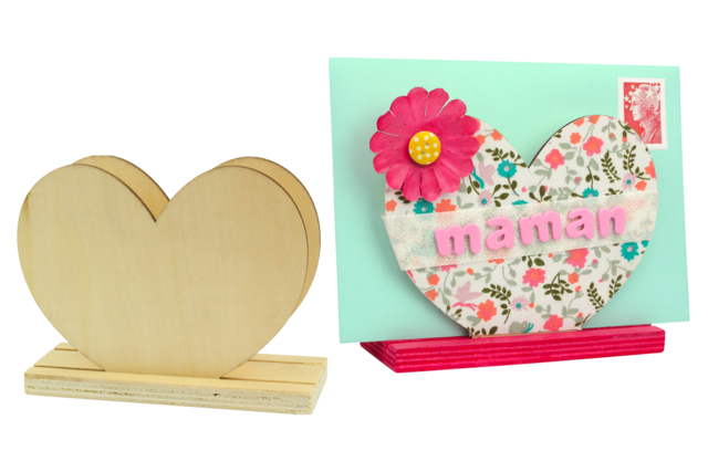 Wooden Heart Mail Holder - 3 - Office Supplies - 10doigts.com - Objets pour le bureau : personnalisez votre espace de travail - 10doigts.fr