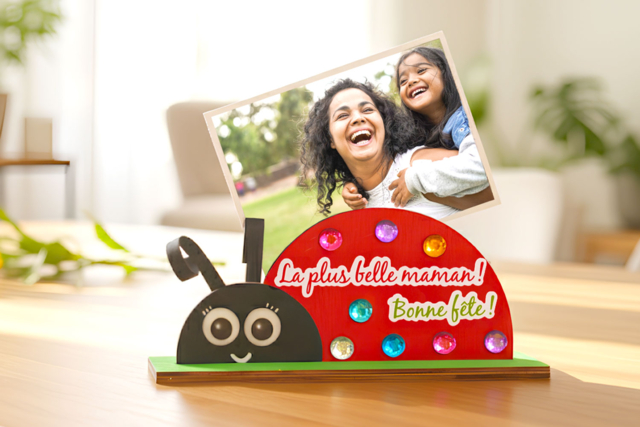 Wood Ladybug Photo Holder - 2 - Wooden Photo Frames - 10doigts.com - Cadres photos en bois - 10doigts.fr