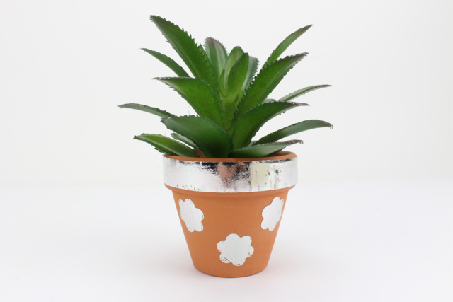 Terracotta Pots - Size of Your Choice - 19 - Decorative Ceramic Supports - 10doigts.com - Supports en céramique à décorer - 10doigts.fr