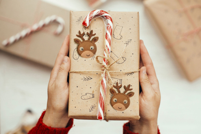 Foam Rubber Christmas Stickers - 12 pcs - 5 - Christmas Stickers - 10doigts.com - Stickers mousse : donnez du volume à vos créations - 10doigts.fr