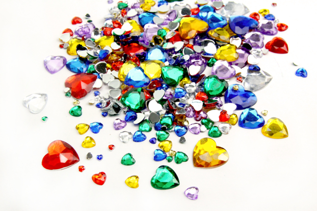 Heart Rhinestones – Assorted Colors - 6 - Rhinestones - 10doigts.com - Strass : apportez de l'éclat à toutes vos créations - 10doigts.fr