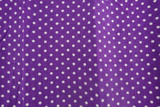 tela de algodón morado con lunares blancos - Coupons de tissus - 10doigts.fr