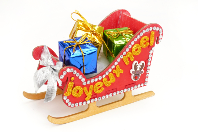 Wooden Sleigh to Assemble - 13 cm - 2 - Christmas Wooden Objects - 10doigts.com - Objets en bois Noël - 10doigts.fr