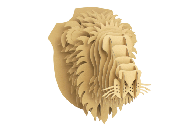 Lion Trophy to Assemble - 1 - Cardboard Decorations - 10doigts.com - Décors en carton - 10doigts.fr