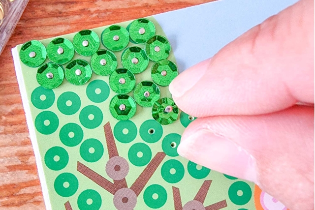 tuto Kit cuadros lentejuelas león - Kits clés en main - 10doigts.fr